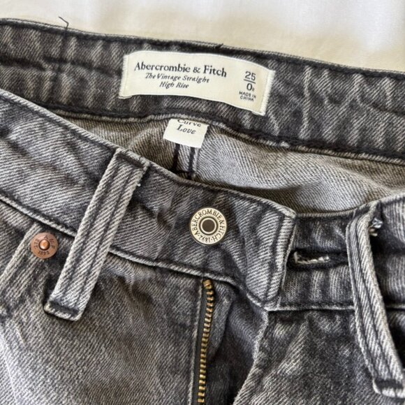 A&F The Vintage Straight High Rise, 25/0, Curve Love - Picture 2 of 2